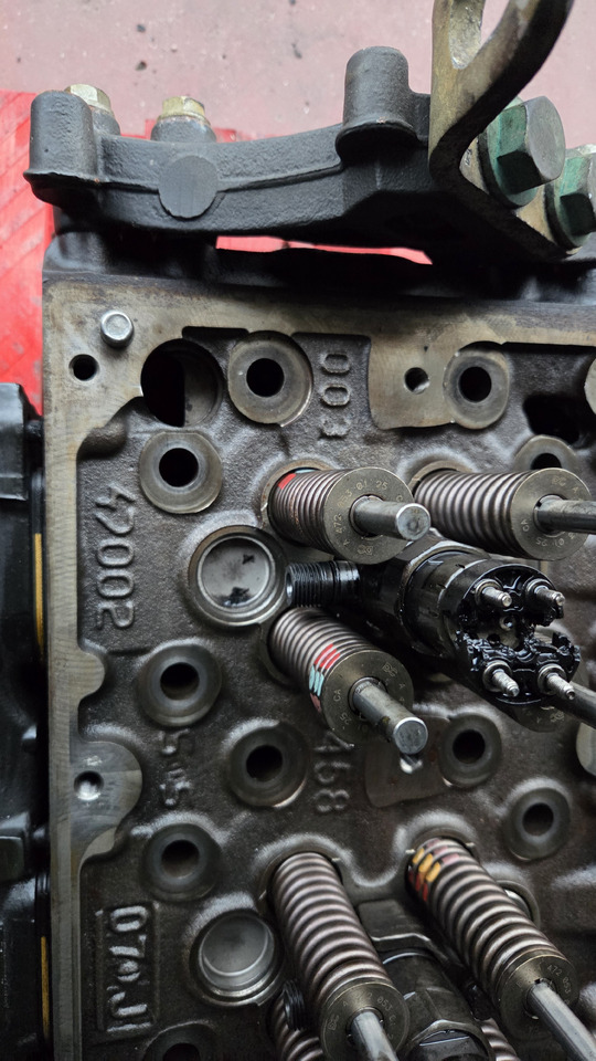 MERCEDES-BENZ OM 470 LA - Глава на блока за Камион: снимка 3 MERCEDES-BENZ OM 470 LA - Глава на блока за Камион: снимка 3