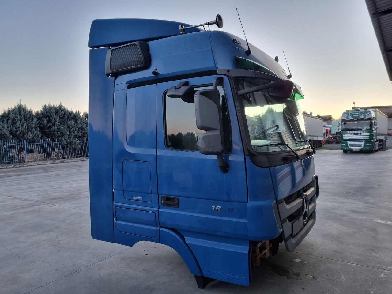 Mercedes-Benz ACTROS MP3 - Кабина за Камион: снимка 1 Mercedes-Benz ACTROS MP3 - Кабина за Камион: снимка 1
