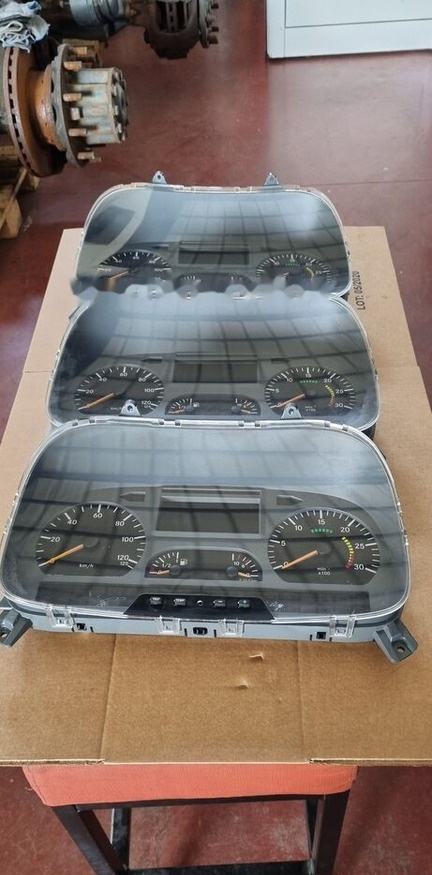 Табло за Камион Mercedes-Benz ATEGO 2: снимка 9