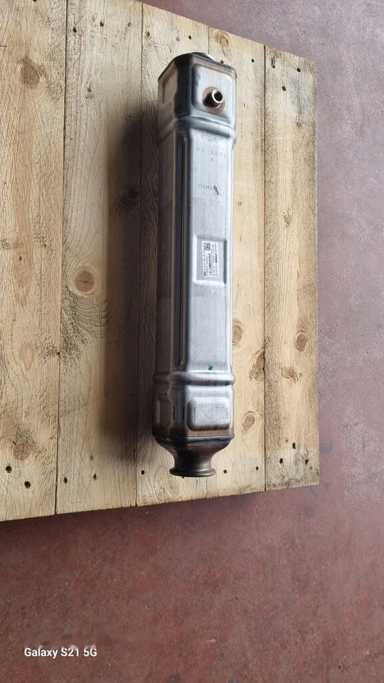 Mercedes-Benz EXHAUST GAS COULER A 4721401675 Mercedes-Benz ACTROS MP4 - Двигател и части за Камион: снимка 2 Mercedes-Benz EXHAUST GAS COULER A 4721401675 Mercedes-Benz ACTROS MP4 - Двигател и части за Камион: снимка 2