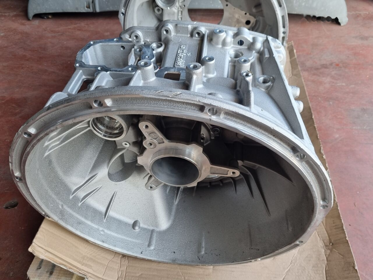 Mercedes-Benz TRANSMISSION HOUSING Mercedes-Benz ACTROS MP4 EURO 6 - Скоростна кутия за Камион: снимка 1 Mercedes-Benz TRANSMISSION HOUSING Mercedes-Benz ACTROS MP4 EURO 6 - Скоростна кутия за Камион: снимка 1