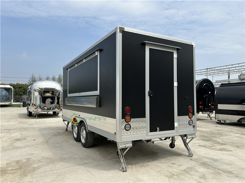 Ice Cream Foodtruck Burger Food Truck, Coffee Food Trailers - Търговска каравана: снимка 4 Ice Cream Foodtruck Burger Food Truck, Coffee Food Trailers - Търговска каравана: снимка 4