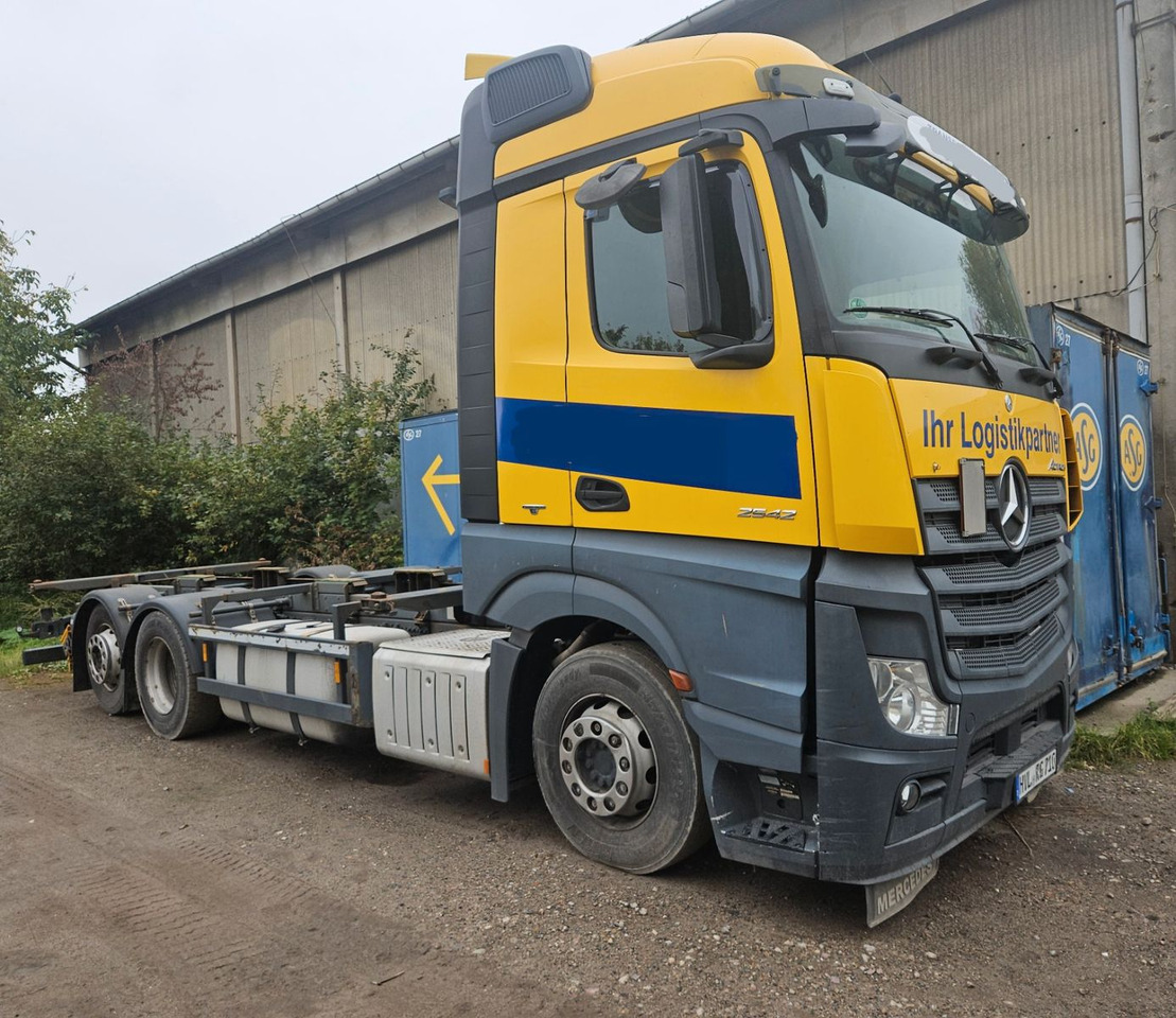 Mercedes-Benz Actros 2542 6x2 BDF - Контейнеровоз/ Сменна каросерия камион: снимка 1 Mercedes-Benz Actros 2542 6x2 BDF - Контейнеровоз/ Сменна каросерия камион: снимка 1