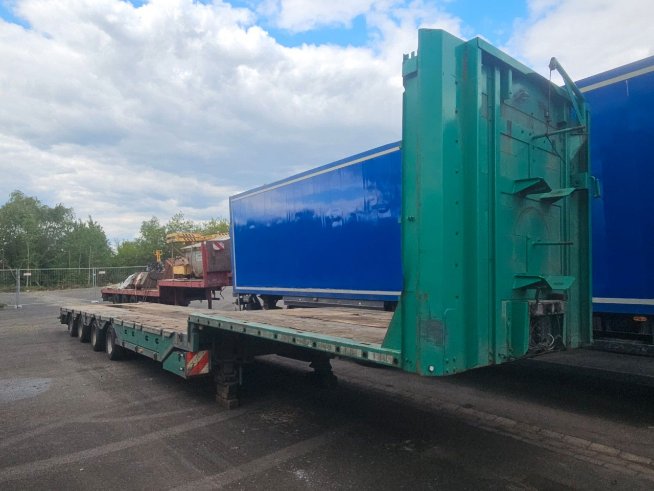 Meusburger MPG-4 Tieflader mit Radmulden 39.5t - Нискорамна площадка полуремарке: снимка 2 Meusburger MPG-4 Tieflader mit Radmulden 39.5t - Нискорамна площадка полуремарке: снимка 2