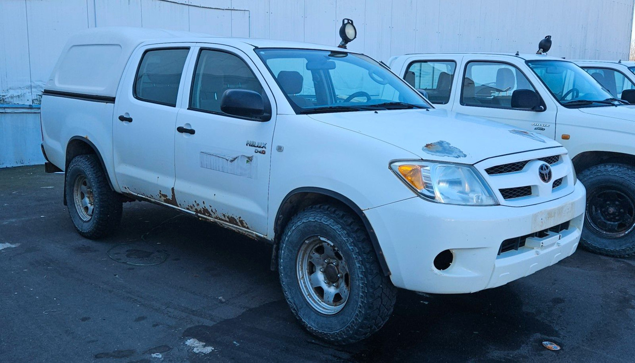 Toyota Hilux Double Cab 4x4 - Джип: снимка 2 Toyota Hilux Double Cab 4x4 - Джип: снимка 2