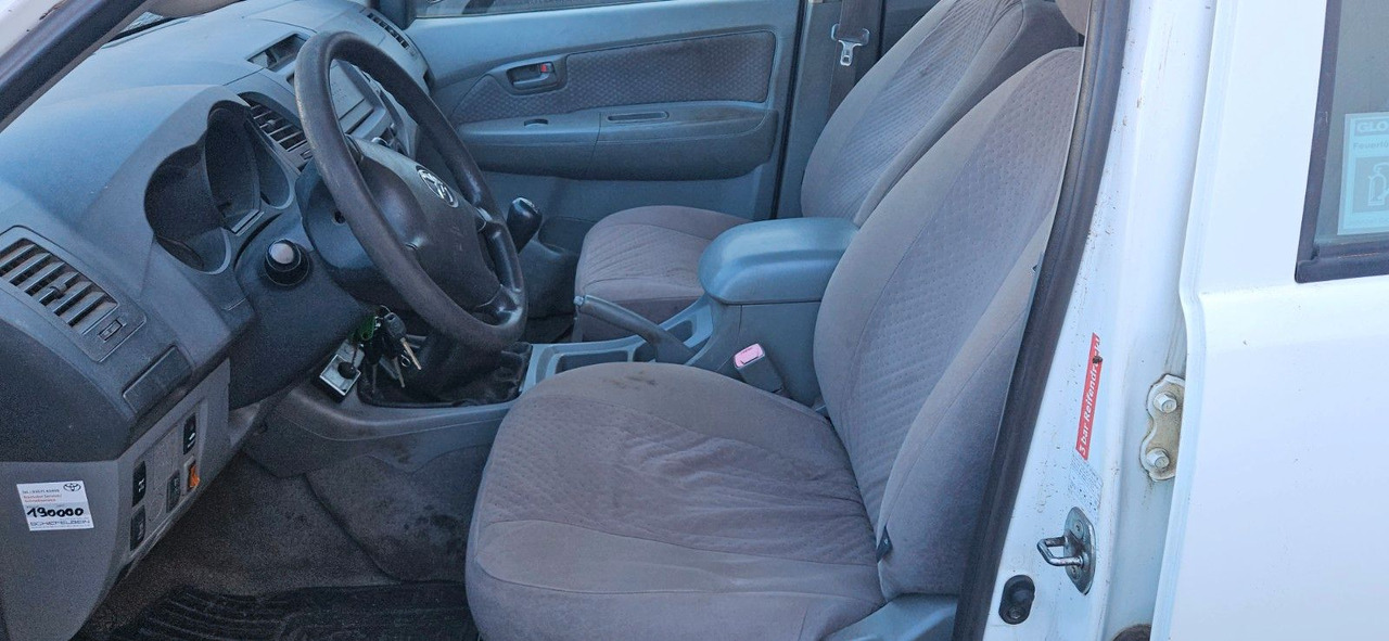 Toyota Hilux Double Cab 4x4 - Джип: снимка 5 Toyota Hilux Double Cab 4x4 - Джип: снимка 5