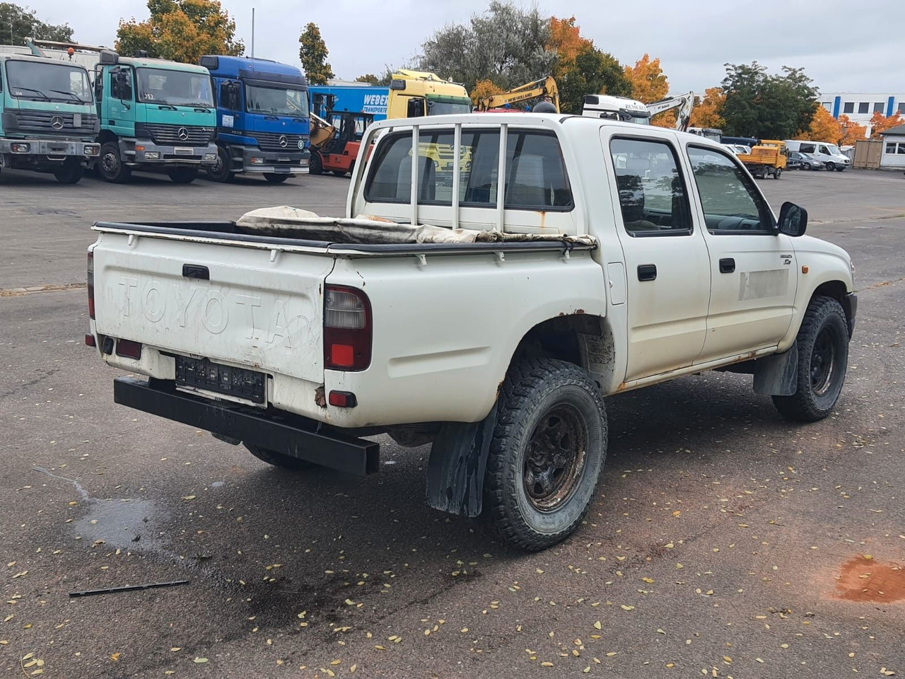 Toyota Hilux Double Cab 4x4 - Джип: снимка 3 Toyota Hilux Double Cab 4x4 - Джип: снимка 3