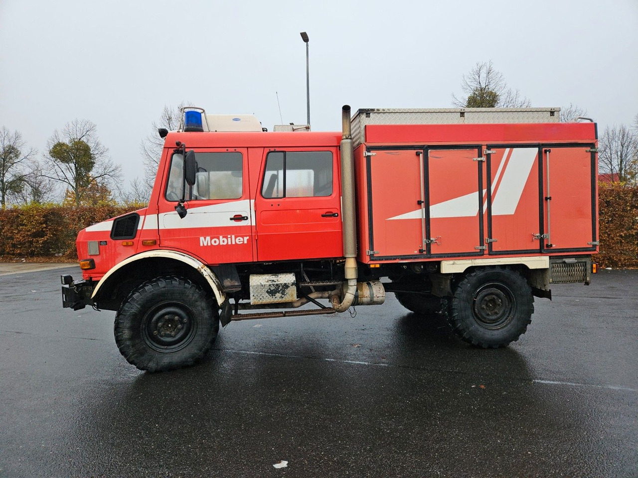 Unimog U4000 4x4 DOKA Tanklöschfahrzeug Feuerwehr - Камион цистерна: снимка 2 Unimog U4000 4x4 DOKA Tanklöschfahrzeug Feuerwehr - Камион цистерна: снимка 2