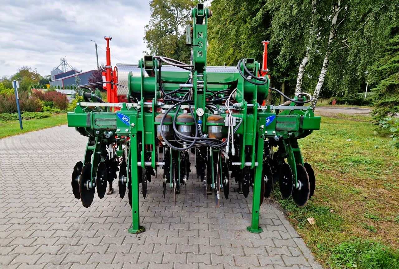 MASCHIO GASPARDO + Moretto MOM MAGA 6R + Strip Hawk - Прецизна сеялка: снимка 2 MASCHIO GASPARDO + Moretto MOM MAGA 6R + Strip Hawk - Прецизна сеялка: снимка 2