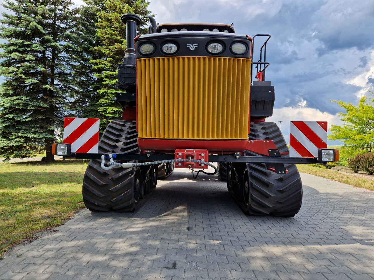 Верижен трактор Versatile 610 Delta Track: снимка 10 Верижен трактор Versatile 610 Delta Track: снимка 10