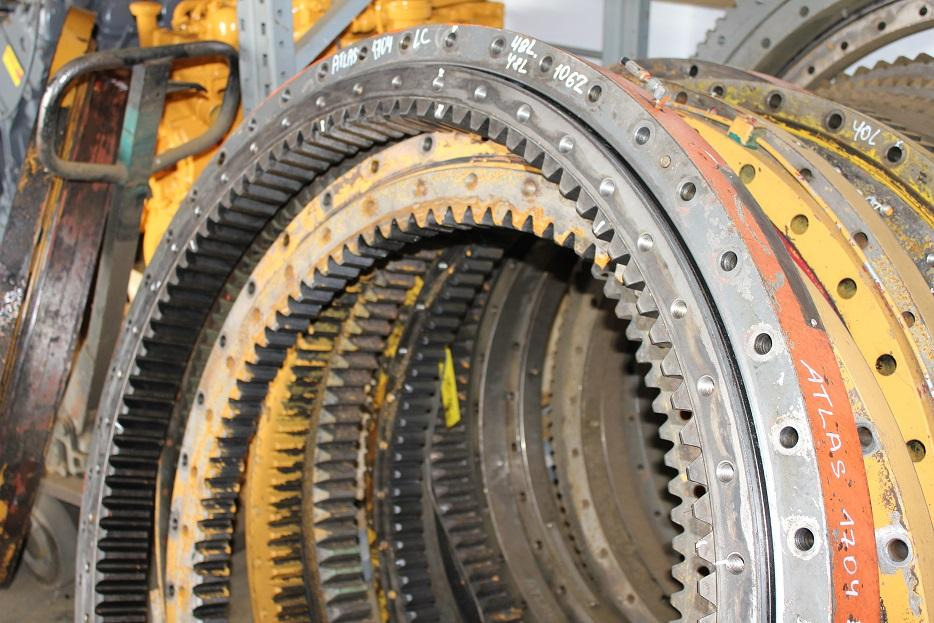 Atlas 1704 LC - Въртящ механизъм за Строителна техника: снимка 3 Atlas 1704 LC - Въртящ механизъм за Строителна техника: снимка 3