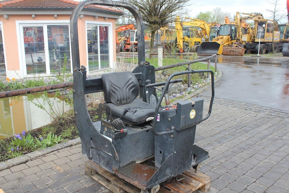 Bomag BW 100 AC 3 - Кабина и интериор за Комбиниран валяк: снимка 2 Bomag BW 100 AC 3 - Кабина и интериор за Комбиниран валяк: снимка 2