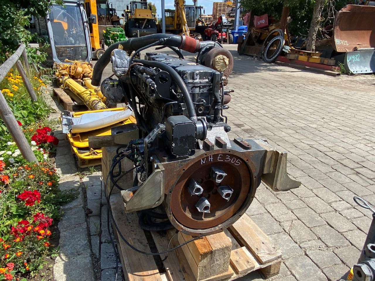 CNH F4HE9684H aus New Holland E 305 - Двигател за Строителна техника: снимка 1 CNH F4HE9684H aus New Holland E 305 - Двигател за Строителна техника: снимка 1