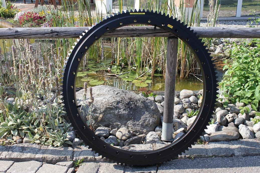 Caterpillar 212 BFT - Въртящ механизъм за Строителна техника: снимка 2 Caterpillar 212 BFT - Въртящ механизъм за Строителна техника: снимка 2