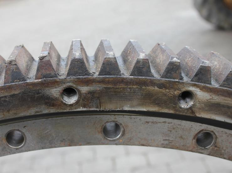 Caterpillar 212 BFT - Въртящ механизъм за Строителна техника: снимка 3 Caterpillar 212 BFT - Въртящ механизъм за Строителна техника: снимка 3