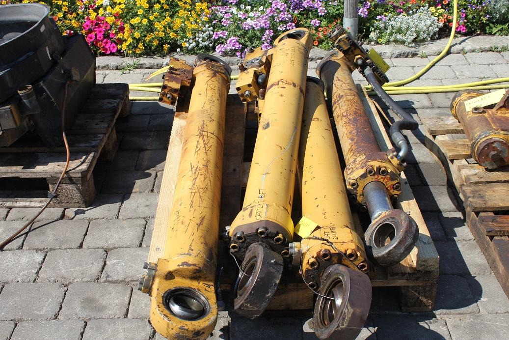 Caterpillar 212 BFT - Хидравличен цилиндър за Строителна техника: снимка 3 Caterpillar 212 BFT - Хидравличен цилиндър за Строителна техника: снимка 3