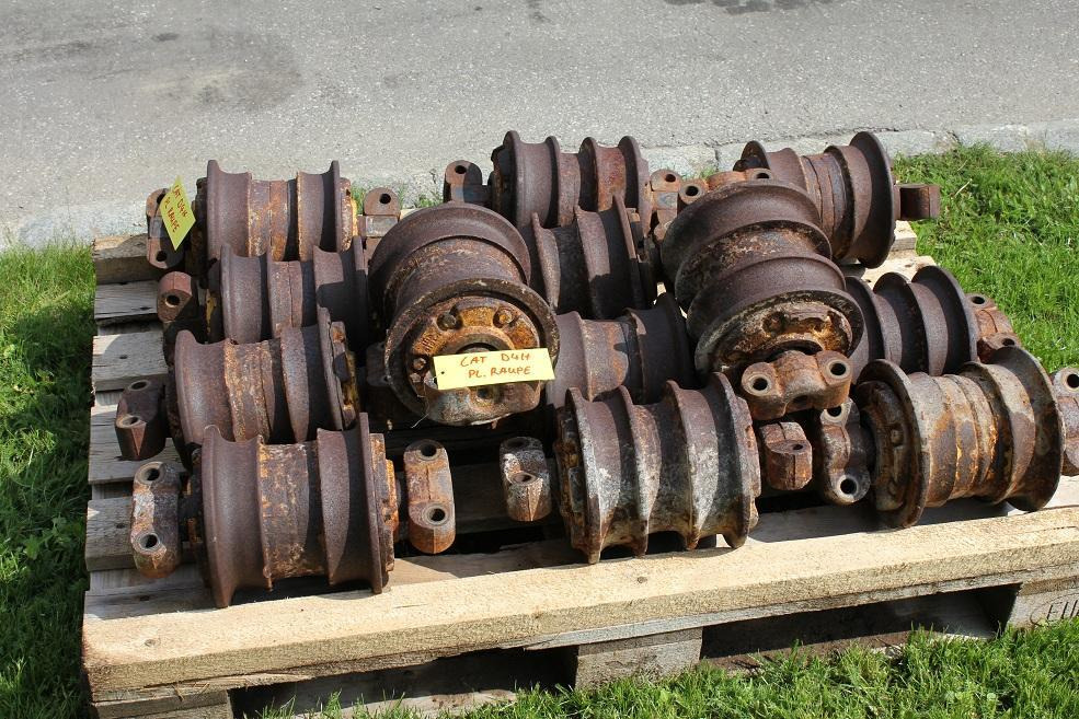 Caterpillar D 4-H - Гумени - Ролки за Строителна техника: снимка 1 Caterpillar D 4-H - Гумени - Ролки за Строителна техника: снимка 1