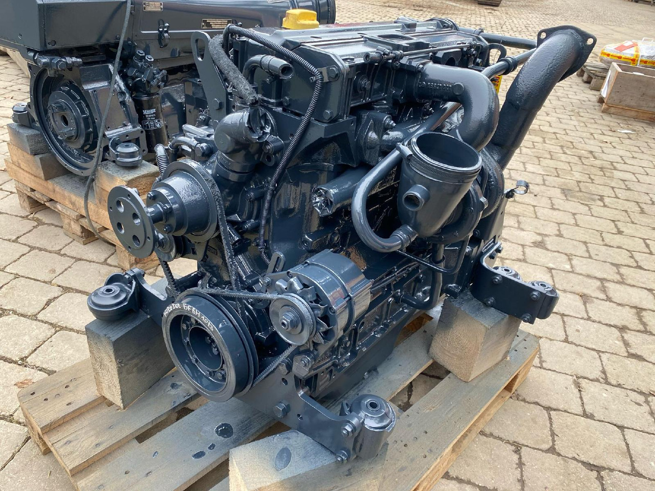 Deutz BF4M1013 aus Furukawa 320E - Двигател за Строителна техника: снимка 3 Deutz BF4M1013 aus Furukawa 320E - Двигател за Строителна техника: снимка 3