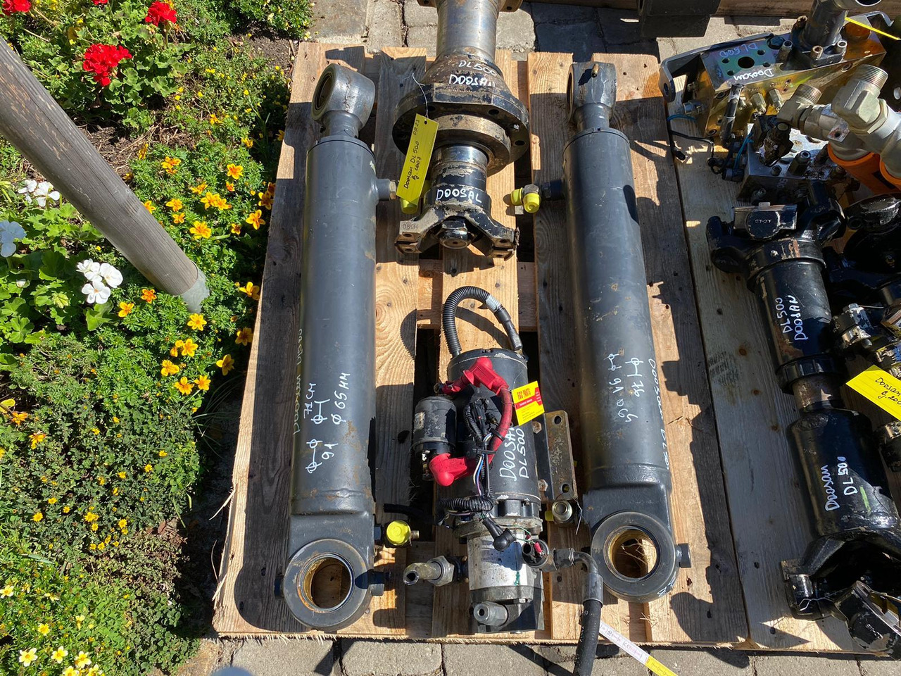 Doosan DL 500 - Хидравличен цилиндър за Строителна техника: снимка 2 Doosan DL 500 - Хидравличен цилиндър за Строителна техника: снимка 2