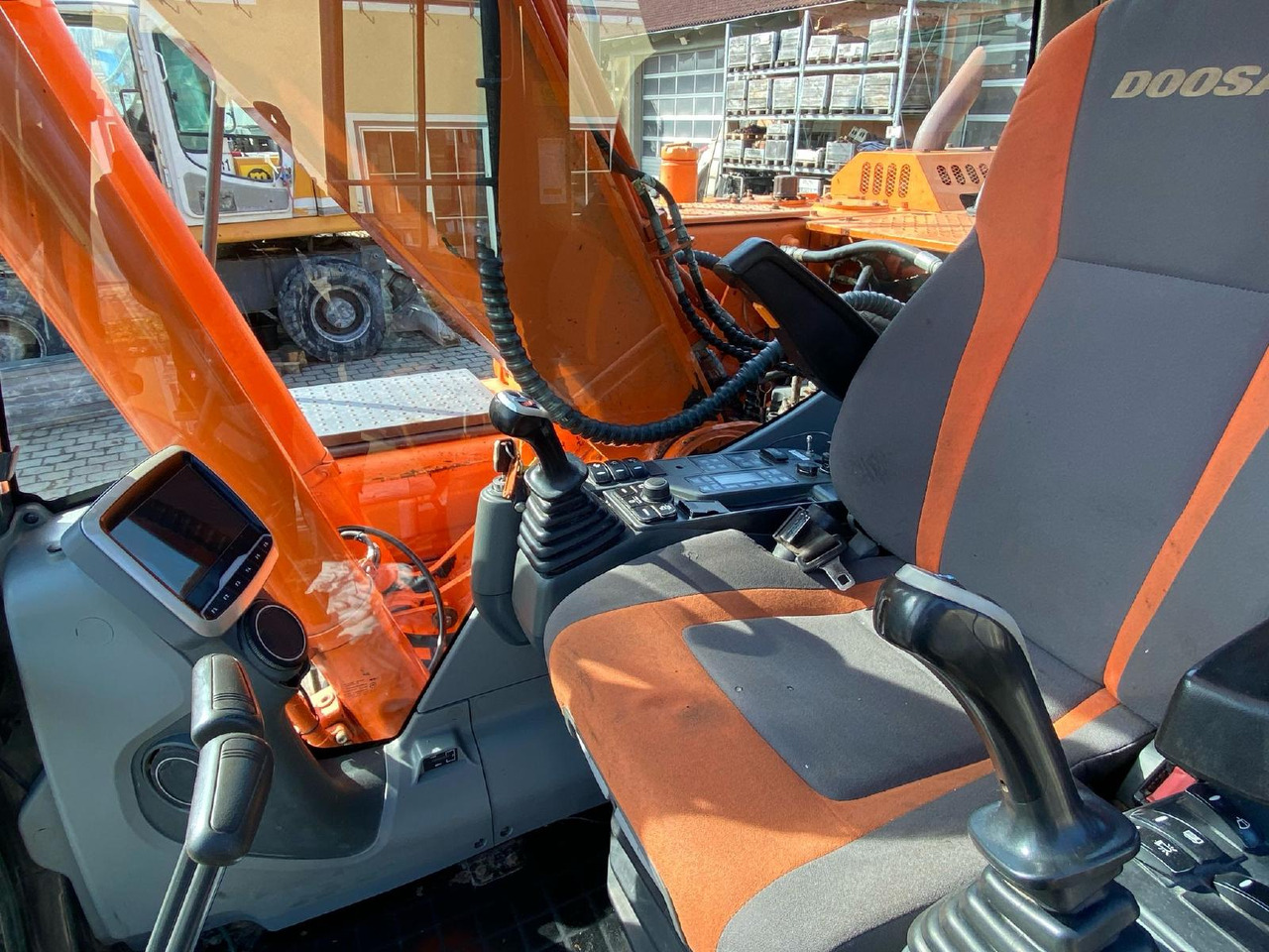 Doosan DX 180 LC -3 - Верижен багер: снимка 5 Doosan DX 180 LC -3 - Верижен багер: снимка 5