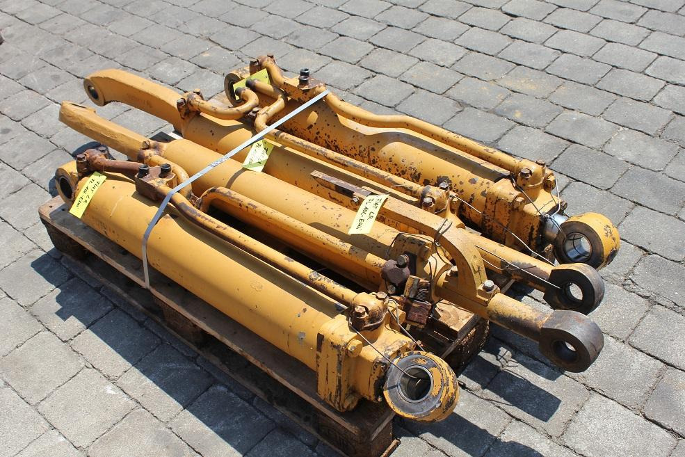 Fiat FL 10 C Laderaupe - Хидравличен цилиндър за Строителна техника: снимка 1 Fiat FL 10 C Laderaupe - Хидравличен цилиндър за Строителна техника: снимка 1