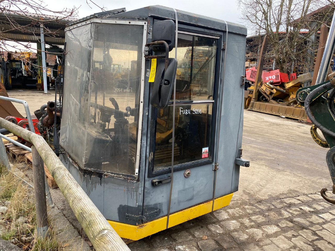 Furukawa 320 E - Кабина за Строителна техника: снимка 1 Furukawa 320 E - Кабина за Строителна техника: снимка 1