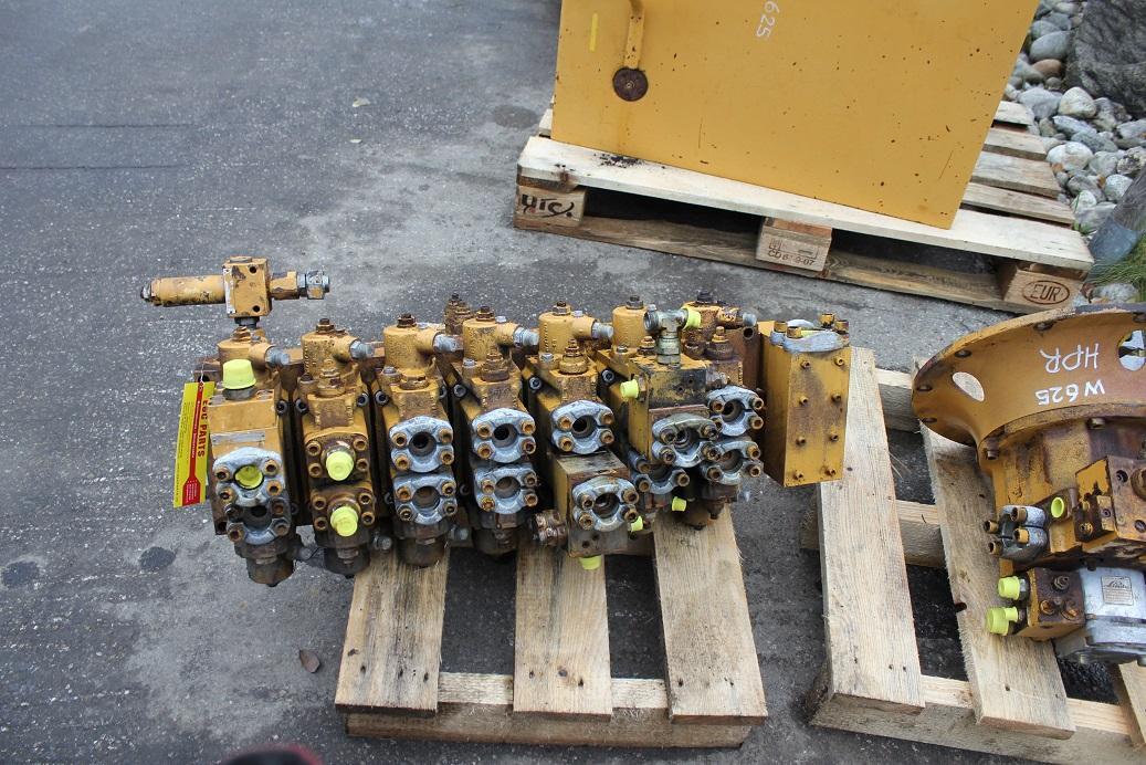 Furukawa W 625 - Хидравличен клапан за Строителна техника: снимка 3 Furukawa W 625 - Хидравличен клапан за Строителна техника: снимка 3