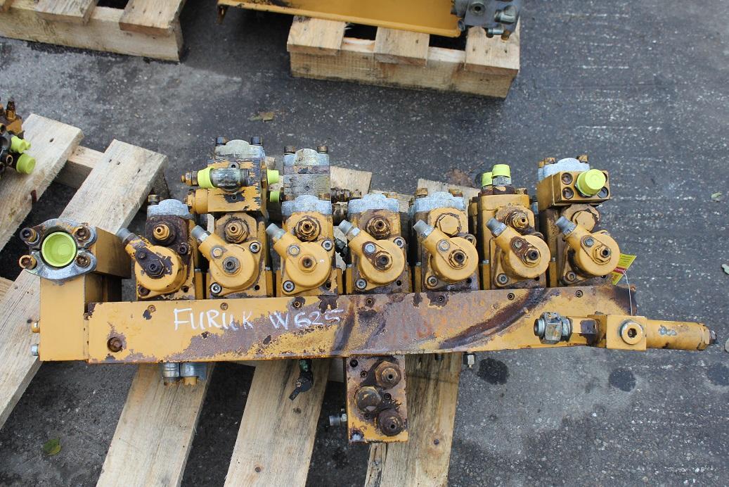 Furukawa W 625 - Хидравличен клапан за Строителна техника: снимка 1 Furukawa W 625 - Хидравличен клапан за Строителна техника: снимка 1