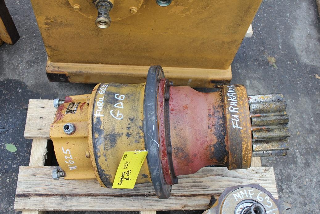 Furukawa W625 / Linde GD 6 - Редуктор на въртене за Строителна техника: снимка 1 Furukawa W625 / Linde GD 6 - Редуктор на въртене за Строителна техника: снимка 1