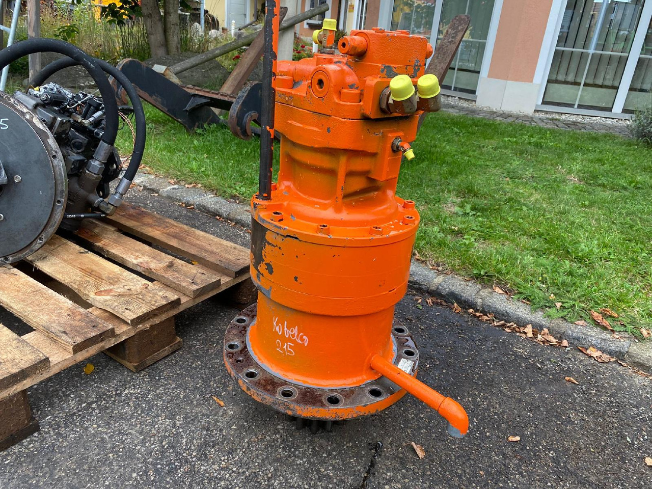 Kobelco Fiat E 215 - Редуктор на въртене за Строителна техника: снимка 1 Kobelco Fiat E 215 - Редуктор на въртене за Строителна техника: снимка 1