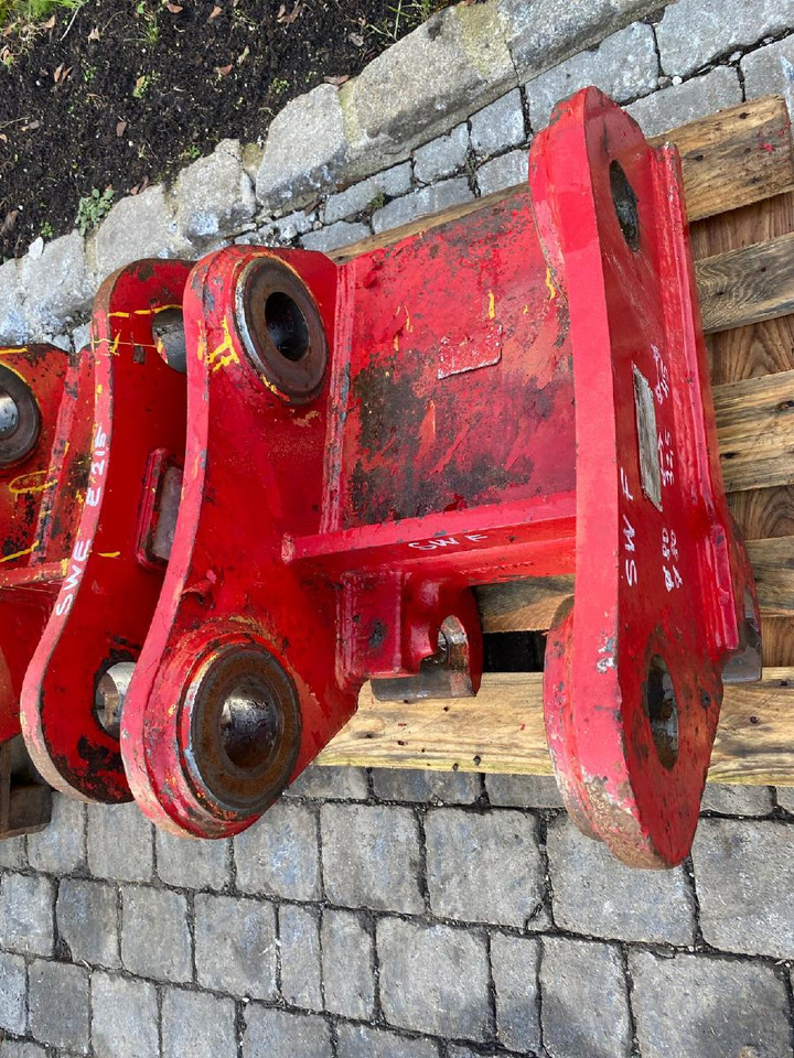 Lehnhoff SW F NEW Holland E 215 - Бързо сменник: снимка 4 Lehnhoff SW F NEW Holland E 215 - Бързо сменник: снимка 4