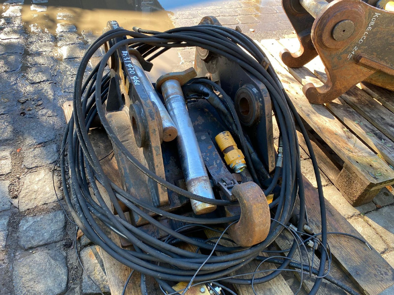 Liebherr 900 - Бързо сменник за Строителна техника: снимка 3 Liebherr 900 - Бързо сменник за Строителна техника: снимка 3