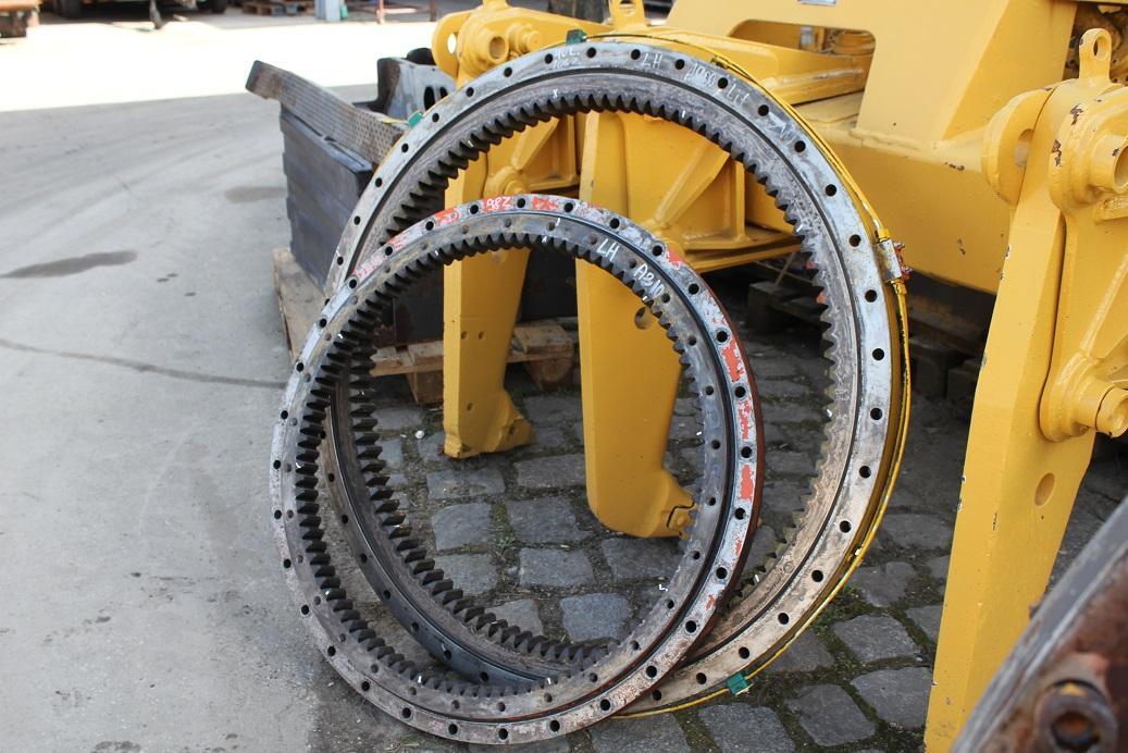 Liebherr A 900 LIT - Въртящ механизъм за Строителна техника: снимка 3 Liebherr A 900 LIT - Въртящ механизъм за Строителна техника: снимка 3