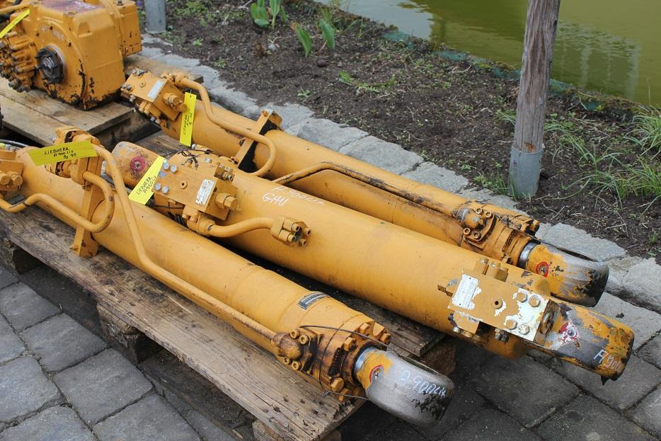 Liebherr A 900 LIT - Хидравличен цилиндър за Строителна техника: снимка 2 Liebherr A 900 LIT - Хидравличен цилиндър за Строителна техника: снимка 2