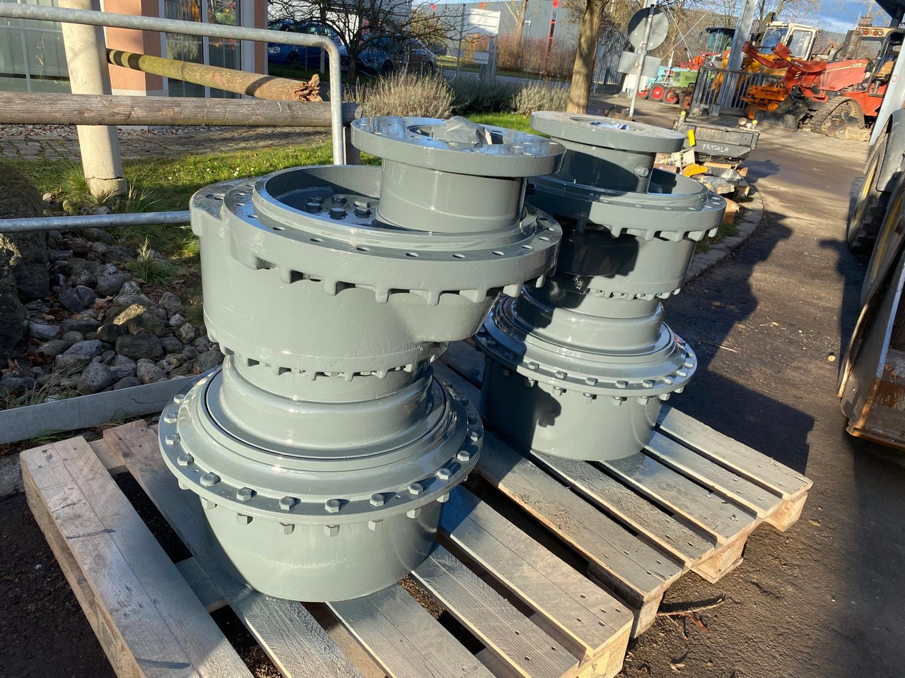Liebherr FAT 450E505 aus PR 724 - Ходов редуктор за Строителна техника: снимка 3 Liebherr FAT 450E505 aus PR 724 - Ходов редуктор за Строителна техника: снимка 3