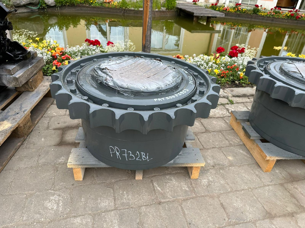 Liebherr FAT 500P595D aus PR 732 - Ходов редуктор за Строителна техника: снимка 1 Liebherr FAT 500P595D aus PR 732 - Ходов редуктор за Строителна техника: снимка 1