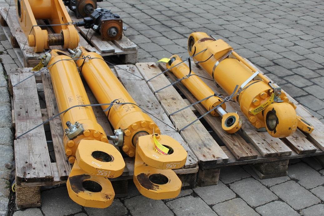 Liebherr L 556 - Хидравличен цилиндър за Строителна техника: снимка 2 Liebherr L 556 - Хидравличен цилиндър за Строителна техника: снимка 2