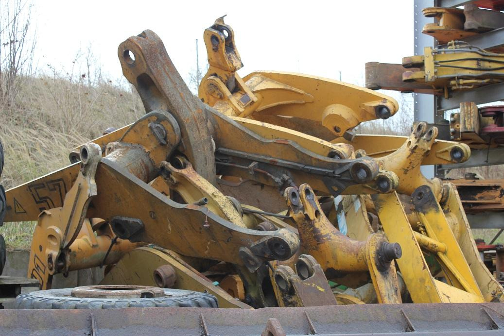 Liebherr L574,541,531 u a - Стрела: снимка 1 Liebherr L574,541,531 u a - Стрела: снимка 1