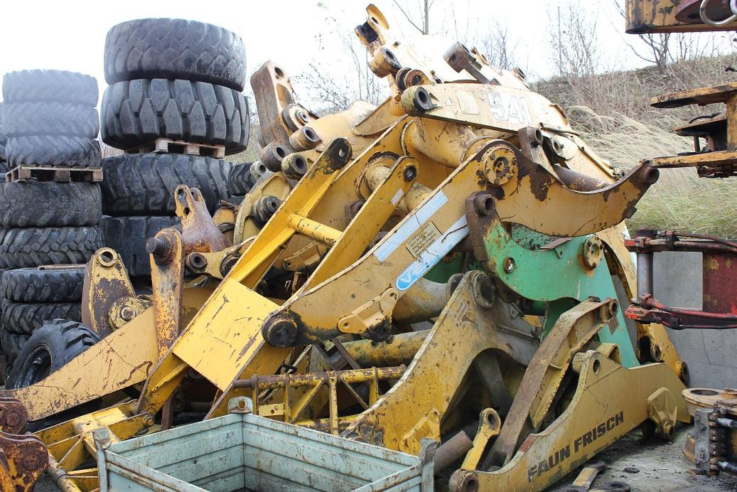 Liebherr L574,541,531 u a - Стрела: снимка 3 Liebherr L574,541,531 u a - Стрела: снимка 3