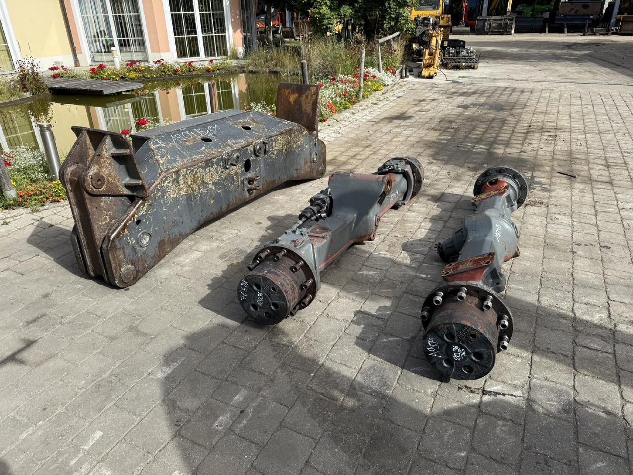 Liebherr ZF AP L B 765 aus LH 904 LIT - Ос и части за Строителна техника: снимка 2 Liebherr ZF AP L B 765 aus LH 904 LIT - Ос и части за Строителна техника: снимка 2