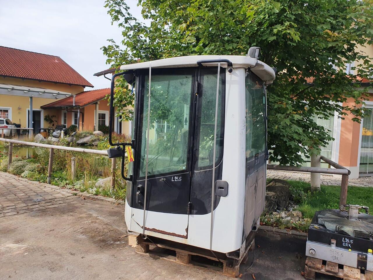 O&K L 25.5 - Кабина за Колесен товарач: снимка 1 O&K L 25.5 - Кабина за Колесен товарач: снимка 1