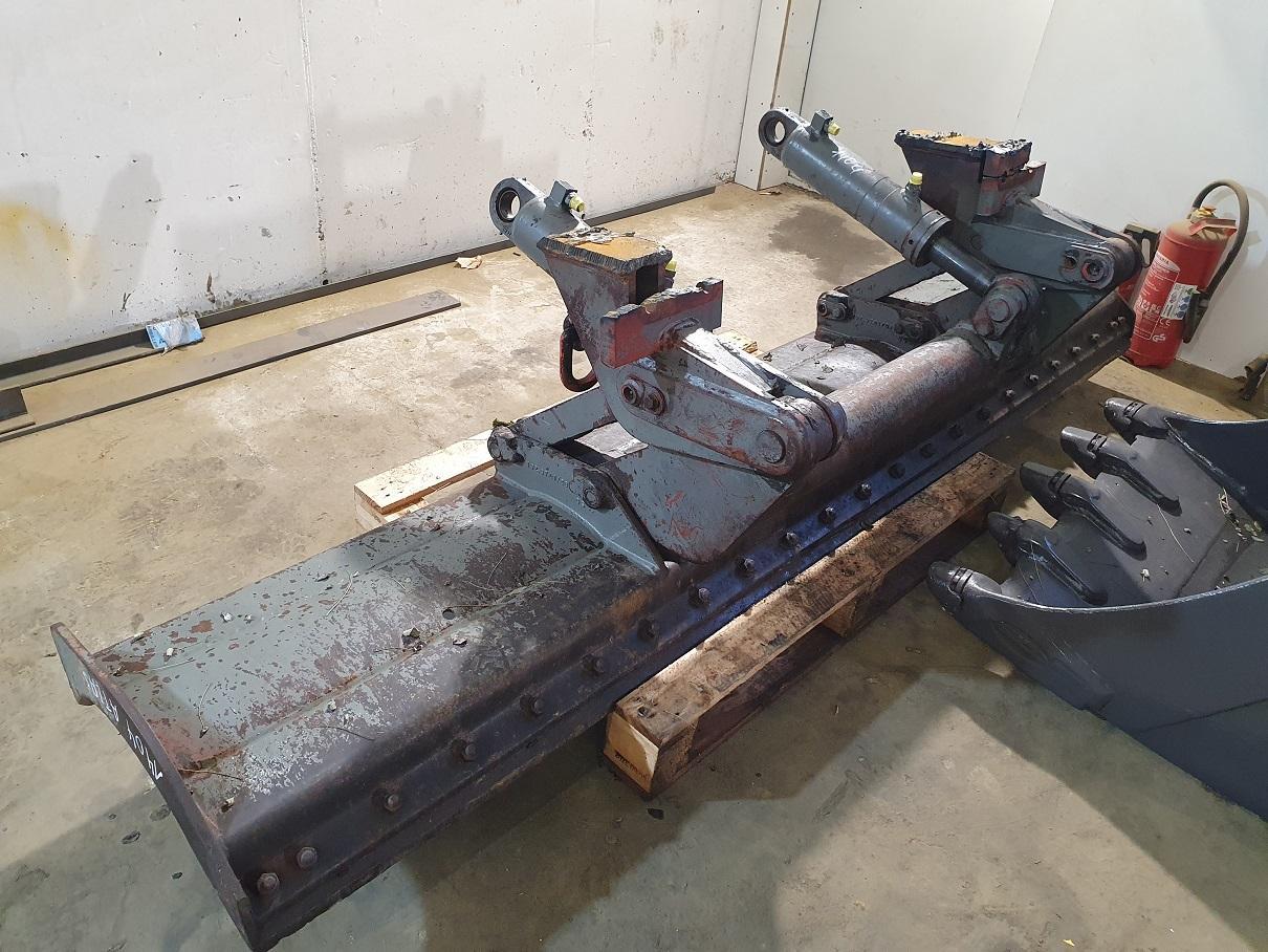 Atlas 1404 - Прикачен инвентар: снимка 1 Atlas 1404 - Прикачен инвентар: снимка 1