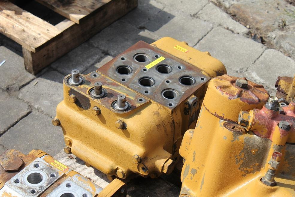 Fiat-Allis FL 10 C Laderaupe - Резервни части за Верижен товарач: снимка 2 Fiat-Allis FL 10 C Laderaupe - Резервни части за Верижен товарач: снимка 2