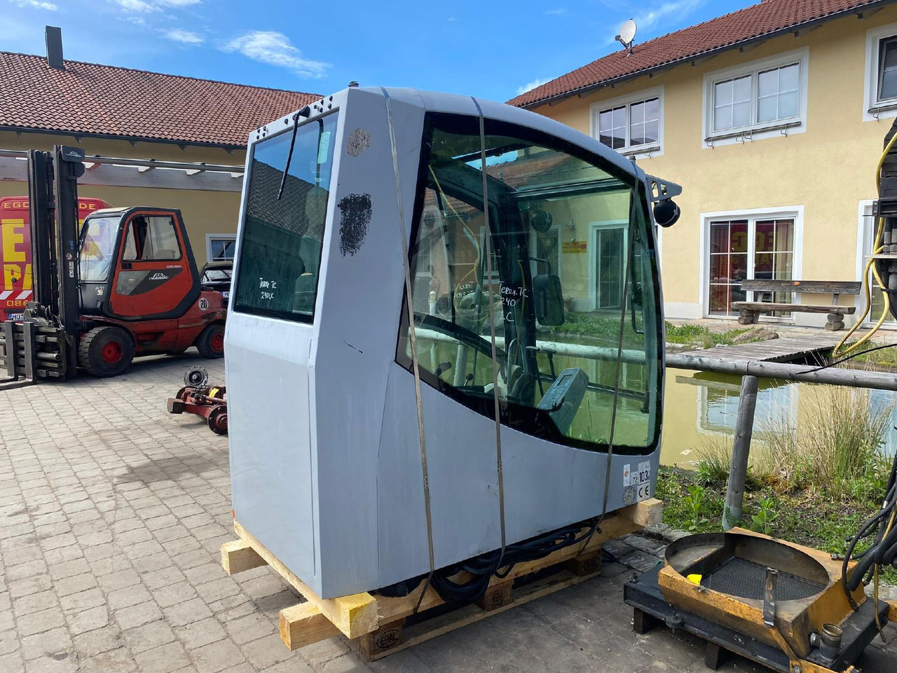 Terex TC 240 LC - Кабина за Строителна техника: снимка 4 Terex TC 240 LC - Кабина за Строителна техника: снимка 4