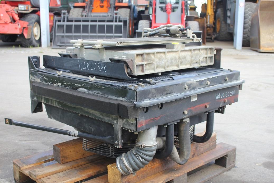 Volvo EC 240 BNLC - Охладителна система за Строителна техника: снимка 3 Volvo EC 240 BNLC - Охладителна система за Строителна техника: снимка 3