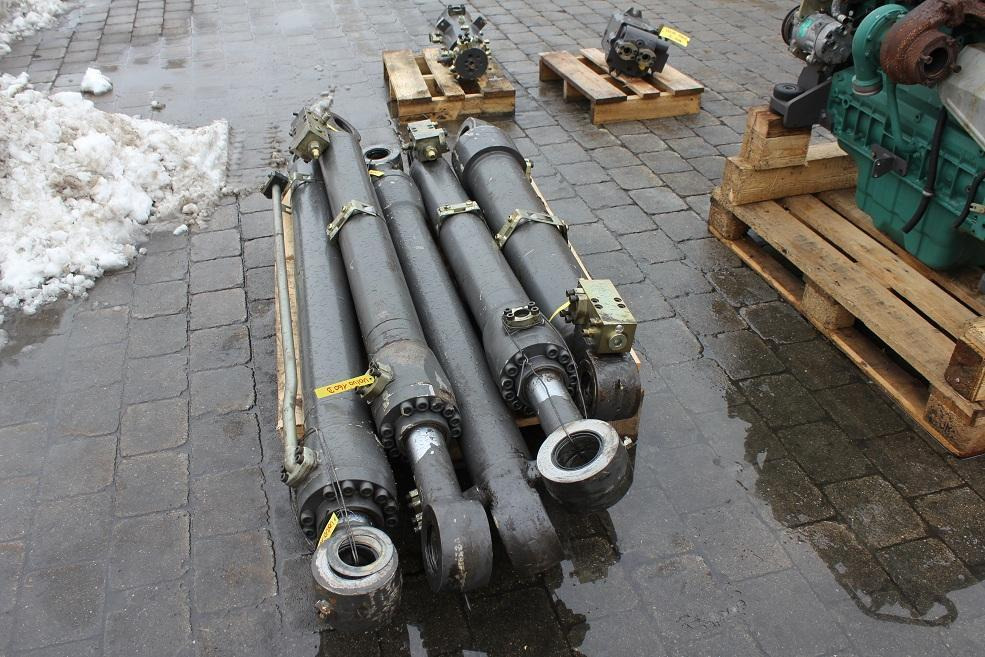 Volvo W 160 B - Хидравличен цилиндър за Строителна техника: снимка 2 Volvo W 160 B - Хидравличен цилиндър за Строителна техника: снимка 2