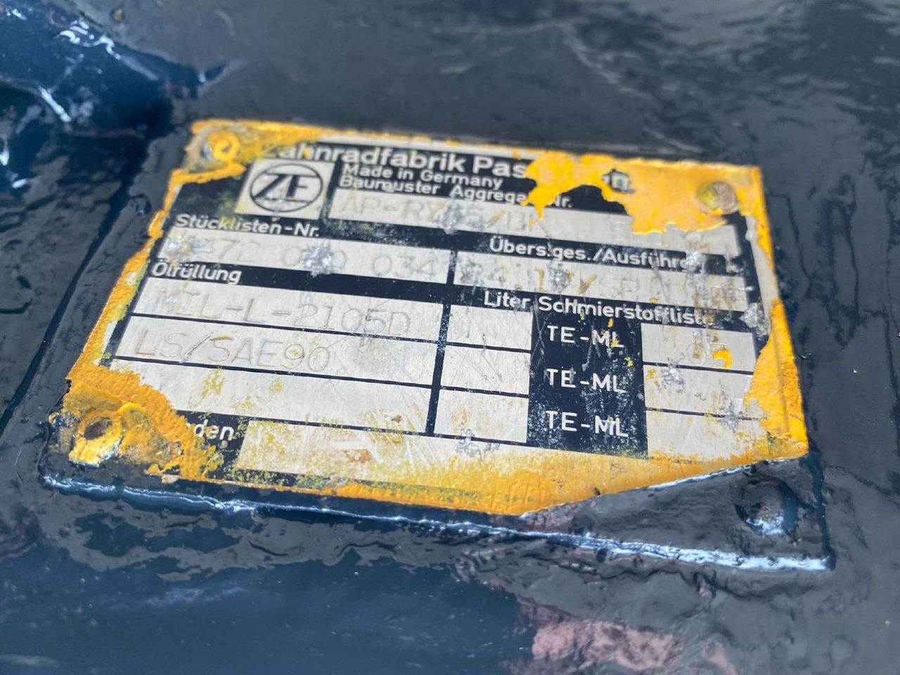 Ос и части за Строителна техника ZF AP R765 aus 320E Furukawa: снимка 7