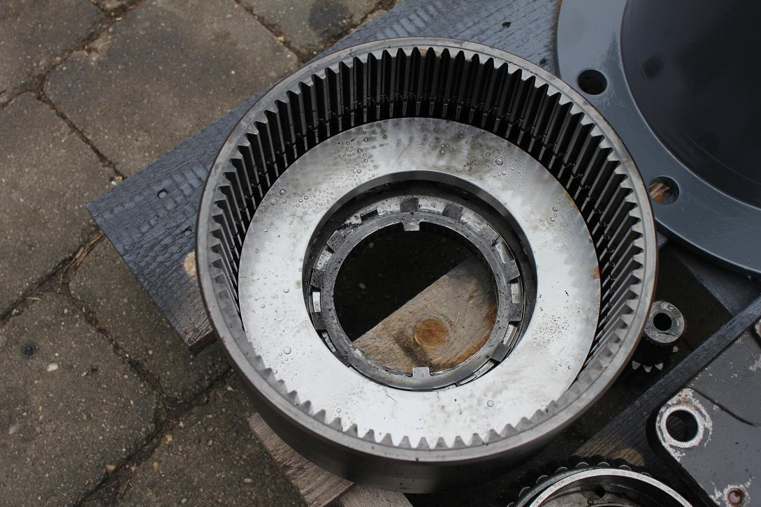 ZF APB-L 775 - Ос и части за Строителна техника: снимка 5 ZF APB-L 775 - Ос и части за Строителна техника: снимка 5