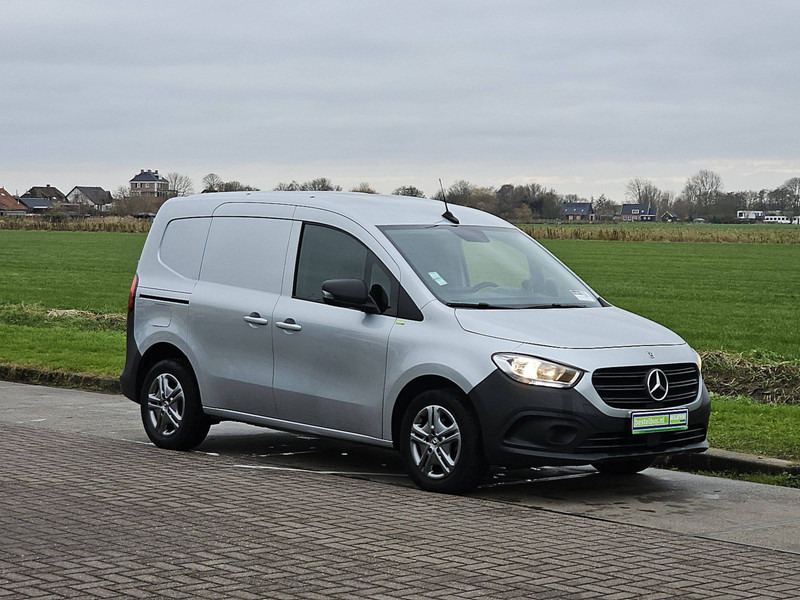 Mercedes-Benz Citan 110 CDI L1 PRO Mbux Euro6! - Лекотоварен автомобил фургон: снимка 4 Mercedes-Benz Citan 110 CDI L1 PRO Mbux Euro6! - Лекотоварен автомобил фургон: снимка 4