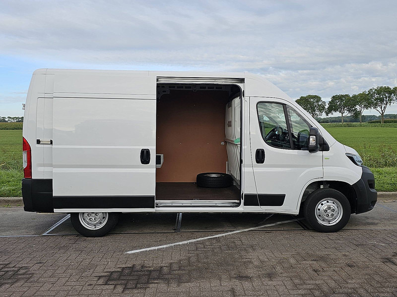 Малък ван Peugeot Boxer 2.2 L2H2 Airco Euro6!: снимка 12